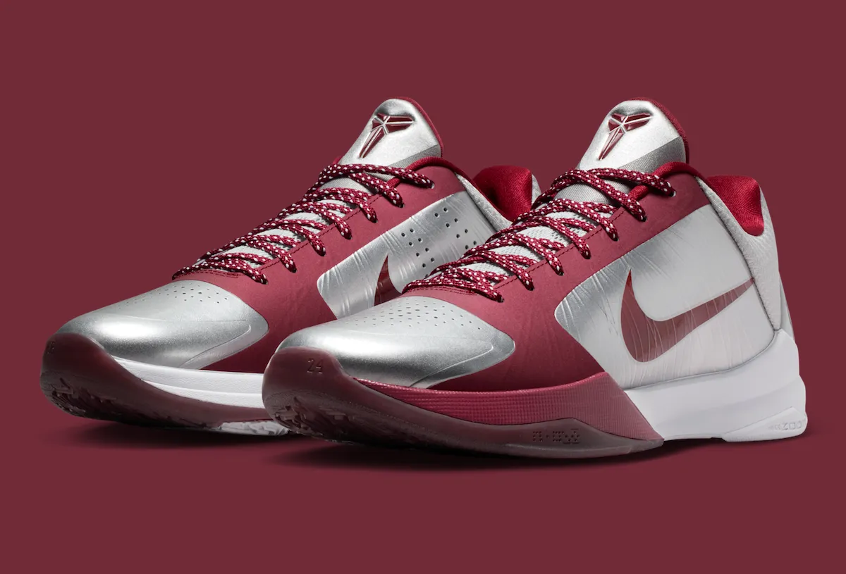 Par completo de las Kobe 5 Protro Lower Merion Aces